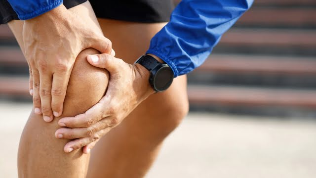 Corredor con dolor en la cara interna de la rodilla Tendinitis pata de ganso