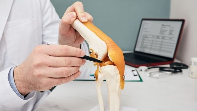 Dolor de menisco: síntomas, causas y qué hacer si sospechas una meniscopatía